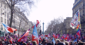 fransk demonstration mot ändringen av pensionsåldern